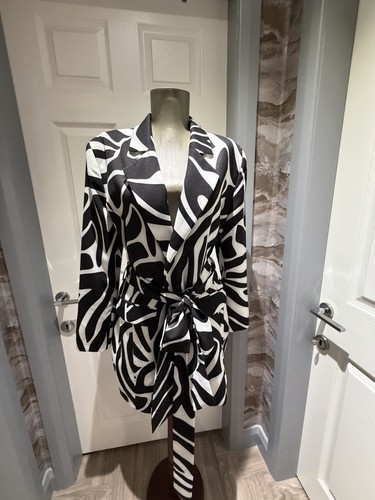 Forever unique black - unique, white